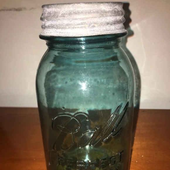 Ball Perfect Mason Jar Antique Blue ( quart) - Picture 1 of 7